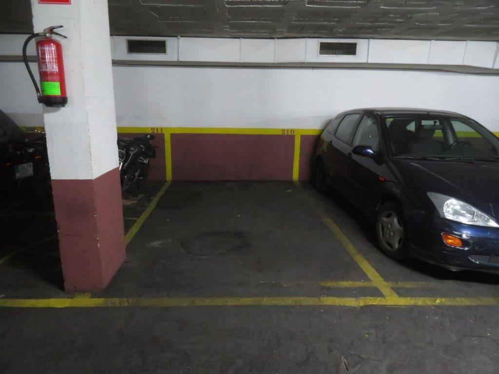 Alquiler de Garaje en calle Tarragona